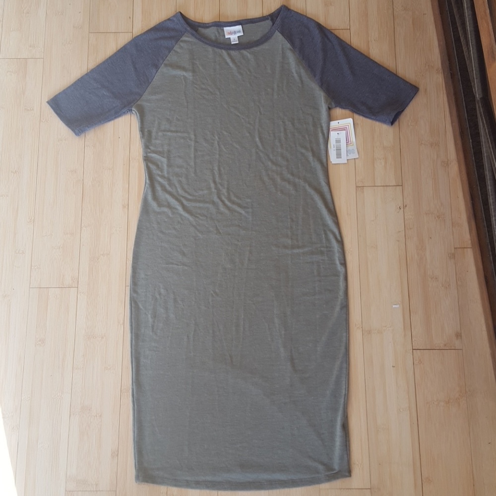 Nwt Small Green Julia Lularoe